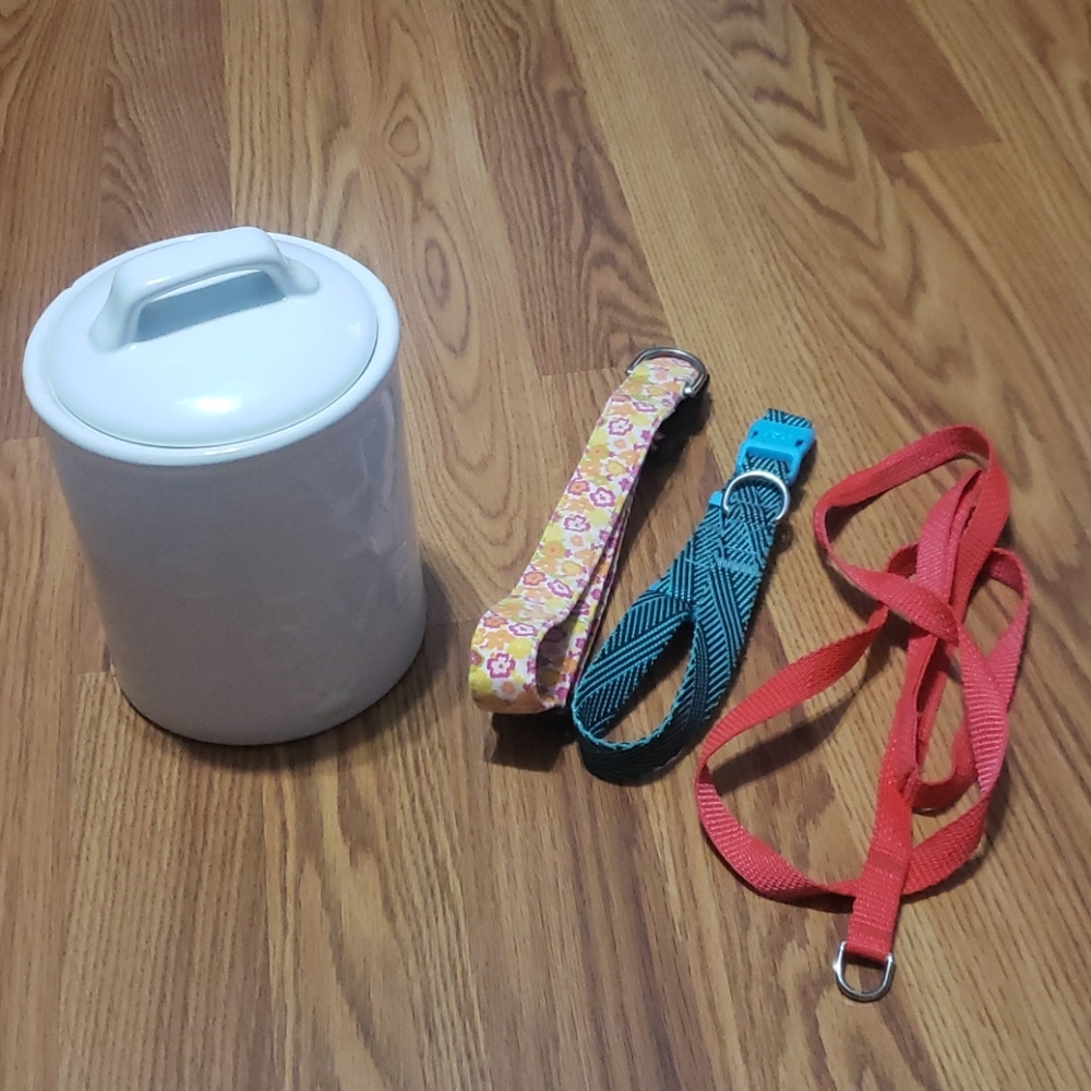 4 pc Dog ceramic treat jar collar leash lot bundle